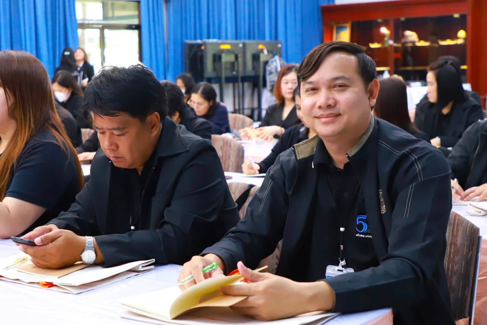 title - รองเลขาธิการ ส.ป.ก. เปิดอบรมหลักสูตร นปต. รุ่นที่ 8 ดันข้าราชการเปลี่ยนบทบาทสู่ “ผู้นำทีม” พร้อมขับเคลื่อนยุทธศาสตร์ชาติ